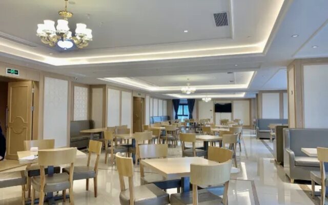 Vienna International Hotel (Nanchuan District Wanda Plaza)