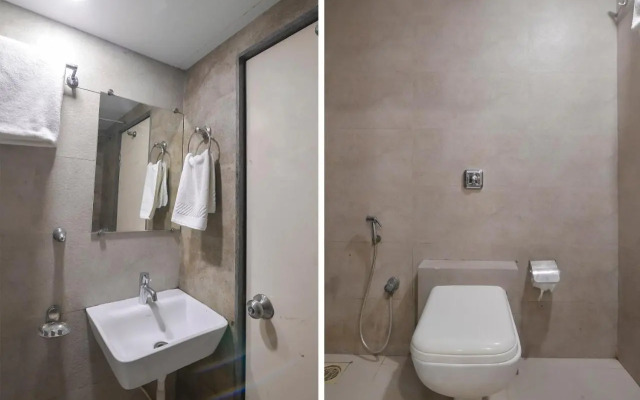 Hotel Palace Residency near Lokmanya Tilak Terminus
