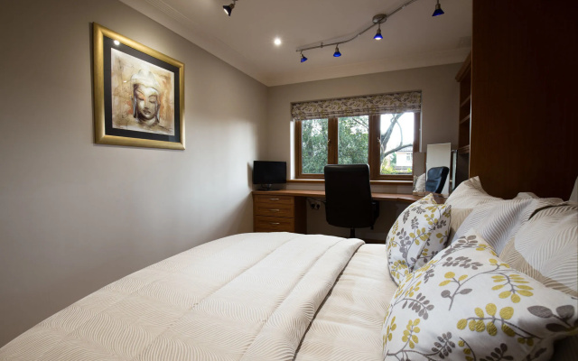 Hamble Retreat House and Luxury Studios
