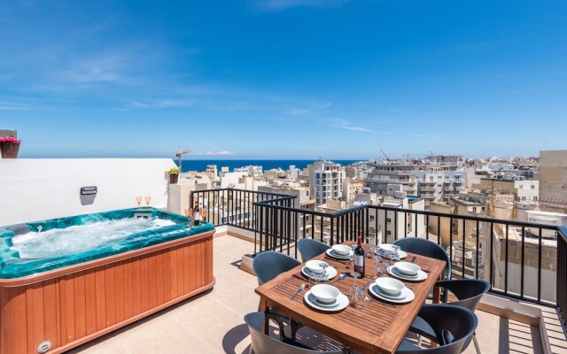 Seashells Penthouse Hot Tub Seaview by Getaways Malta