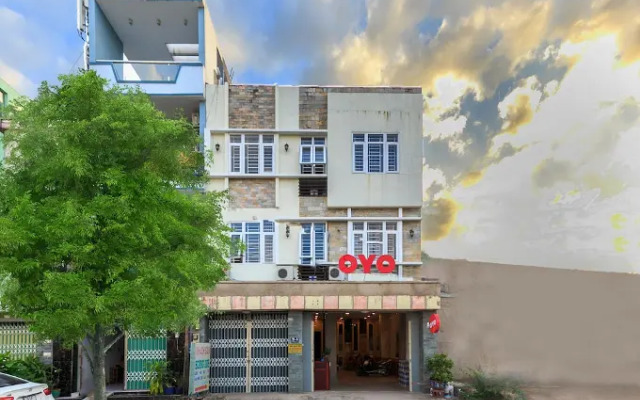 Hoang Anh Hotel by OYO Rooms