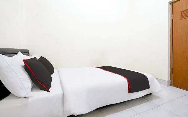 OYO 94421 Soetomo Guest House