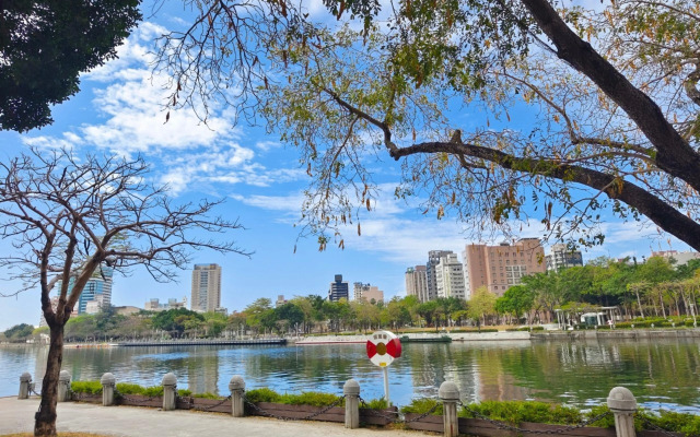 Holiday Inn Express Kaohsiung Love River by IHG
