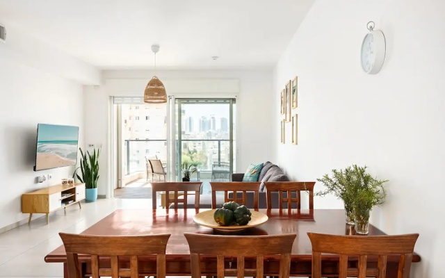 MAMAD - Sea Breeze Netanya Retreat by Sea N Rent