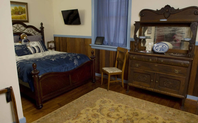 The Tinder Guest House