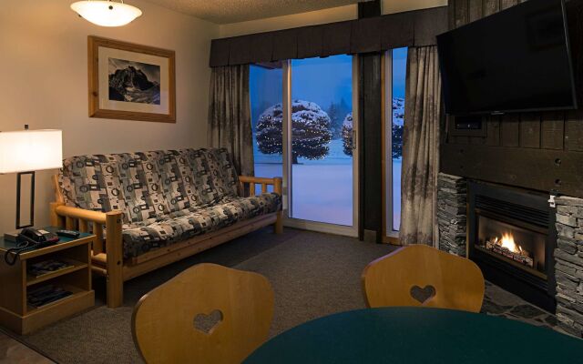 Rocky Mountain Ski Lodge