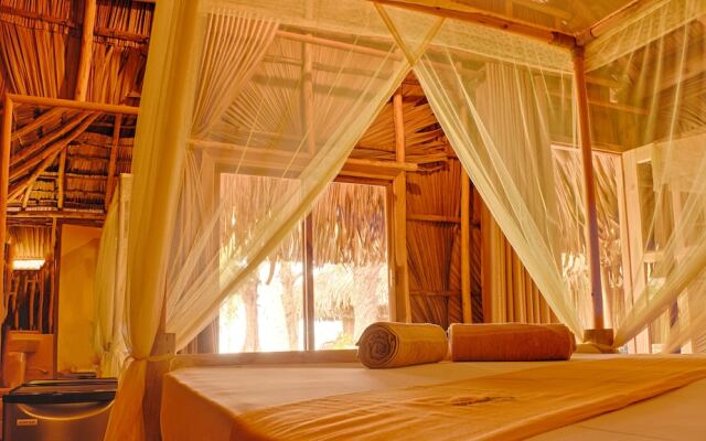 Royal Beach Arugambay