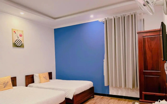 Hotel Minh Quang
