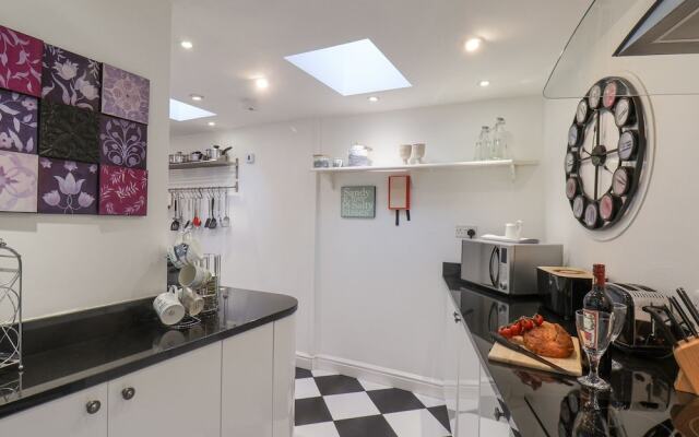 20A St Hilda's