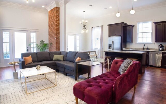 Impressive 3br/2.5ba in Historic Treme by Domio