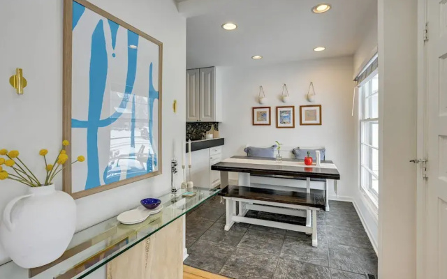 Mid-century Family Bungalow: Desirable Birmingham!