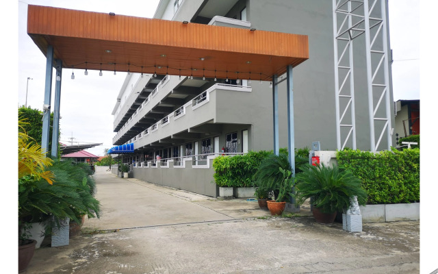 Capital O 75406 Hotel M Rojana