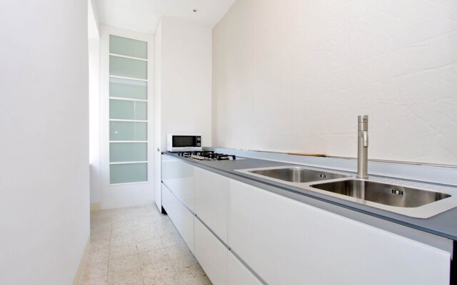 Wonderful 1bdr Apt. Near Colosseum