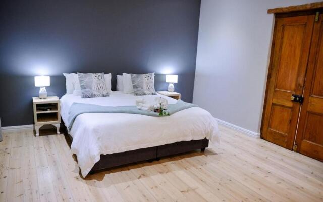 Two Fat Owls Guesthouse