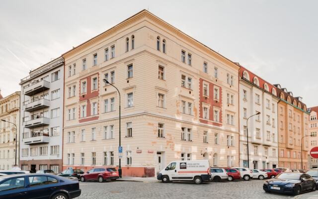 Riverside Family apartment in the center