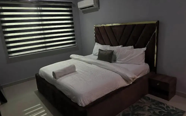 House 919 Suites And Apartments