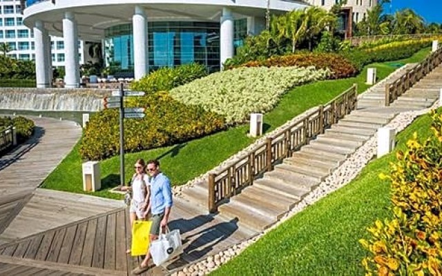 AC, Suites at The Grand Mayan - Vidanta in Acapulco