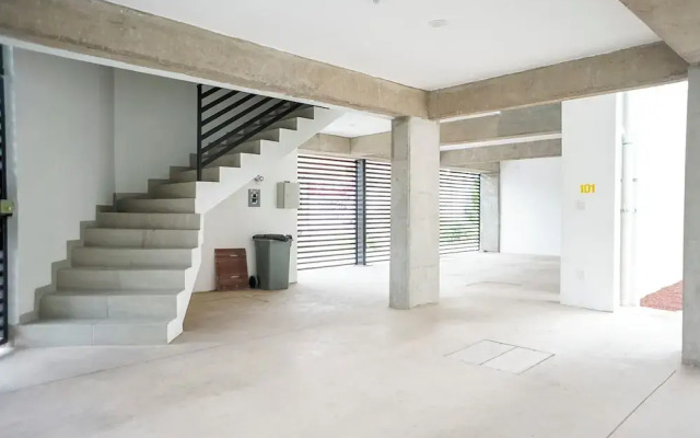 Cozy Apartment for 4 Guests with Parking
