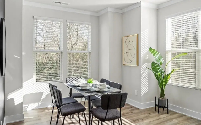 Luxe King 4BR Townhouse in Uptown CLT