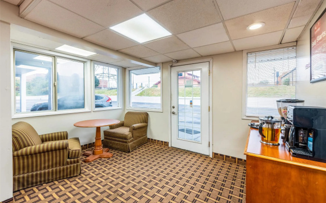 Econo Lodge Franklin - Springboro