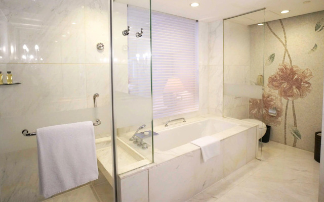 Intercontinental Dalian by IHG