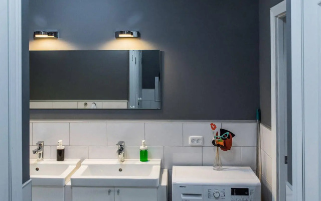 Shukhov Hostel
