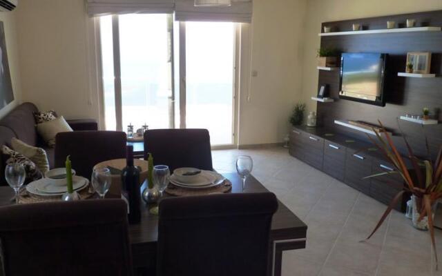 Royal Heights Apartments