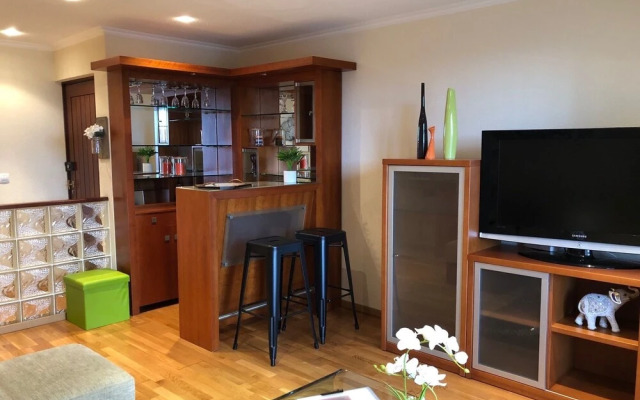 Penteada's Apartment - Charming & Trendy