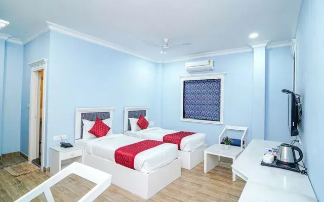 Fabhotel Prime Manor
