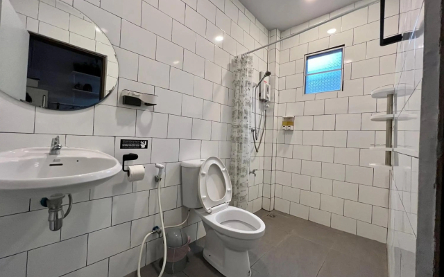 Mini-Me Home, Sha Plus