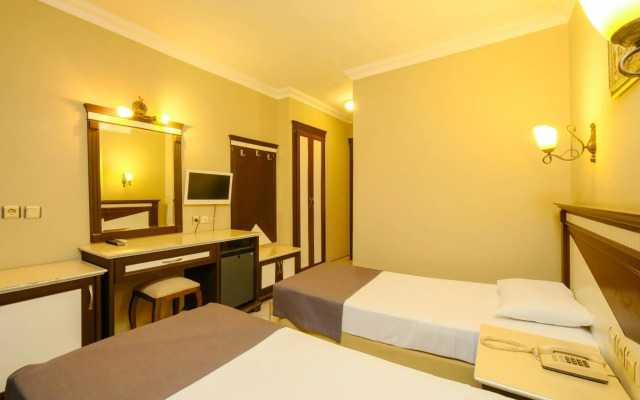 Selen Hotel Icmeler
