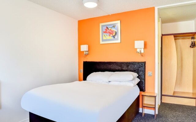 The Hotel Rafiya, Redditch