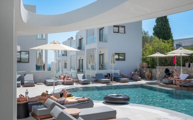Mika Villas & Suites