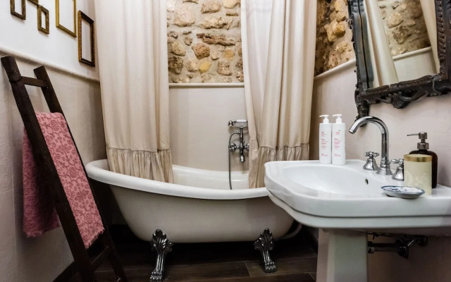 Dolce Suite Near Syracuse Cathedral by Wonderful Italy