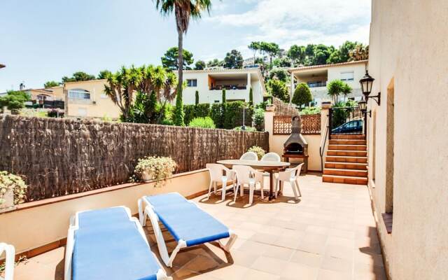 Chic Holiday Home in Playa de Pals With Terrace