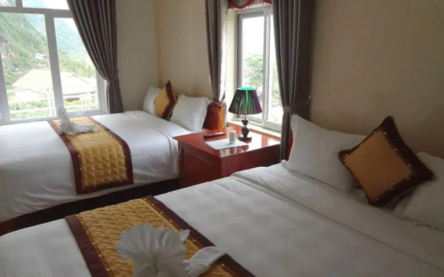 Paradise Hotel