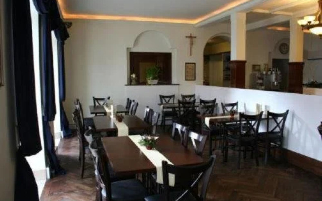 Schlosshof anno 1743