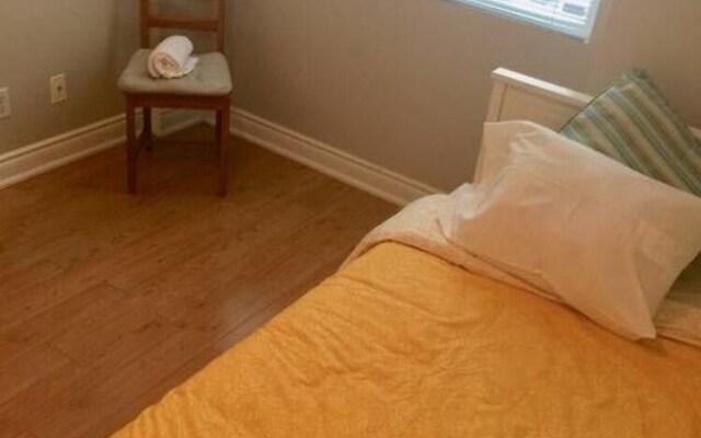 MiCasa Suites - Stylish Townhouse in King West Village