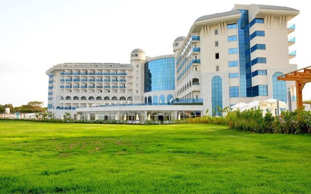 Water Side Resort & Spa