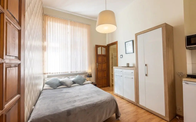 Victus Apartamenty - Book 1