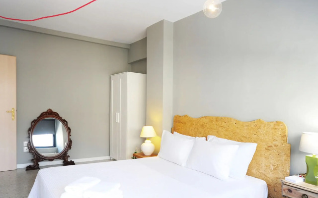 Live in Athens, Psyrri Central Apartments