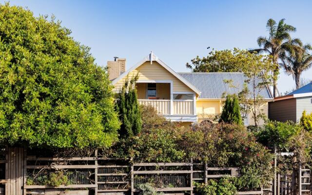 Wollaston House by the BnB Collection