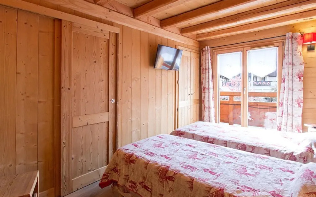 Chalet in Les Deux Alpes With Private Pool