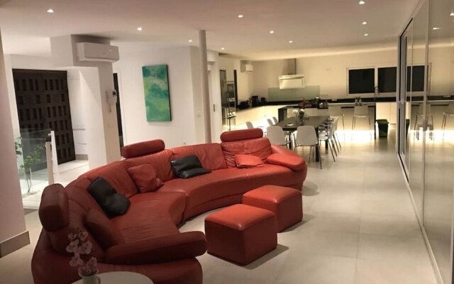 Luxury villa with heated pool