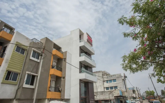 Oyo 8882 Pishori Residency