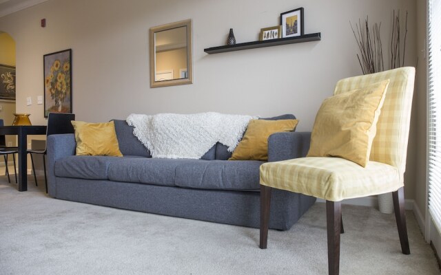Southend 2 BR Apt near Stadium by Frontdesk