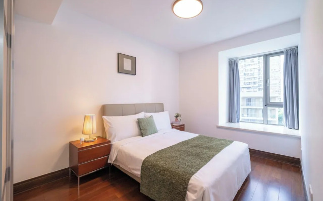 Tyms Premium 3BR 2BA Apt Walk to Metro