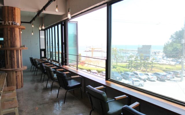 Flat B Hostel - Hostel