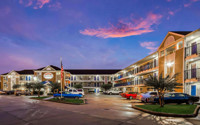 Suburban Studios Biloxi North Area