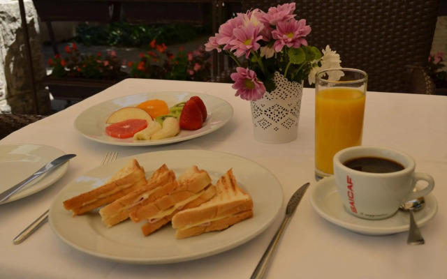 Garni Hotel Le Petit Piaf